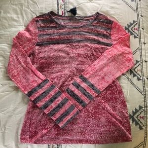 Women’s long sleeve shirt.